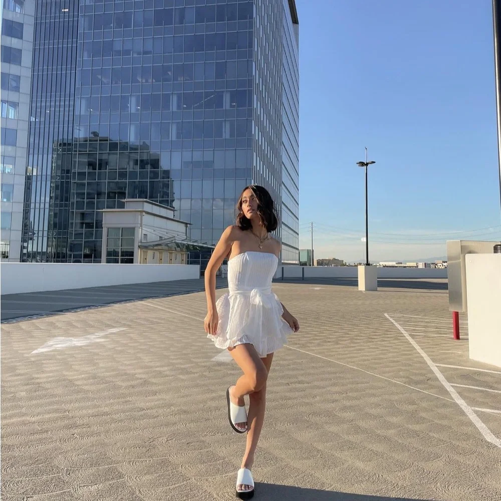 Selfie Leslie Flowy Romper - Picture 3 of 6